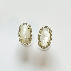 Kendra Scott Ellie Studs in Gold Ivory Mother of Pearl
